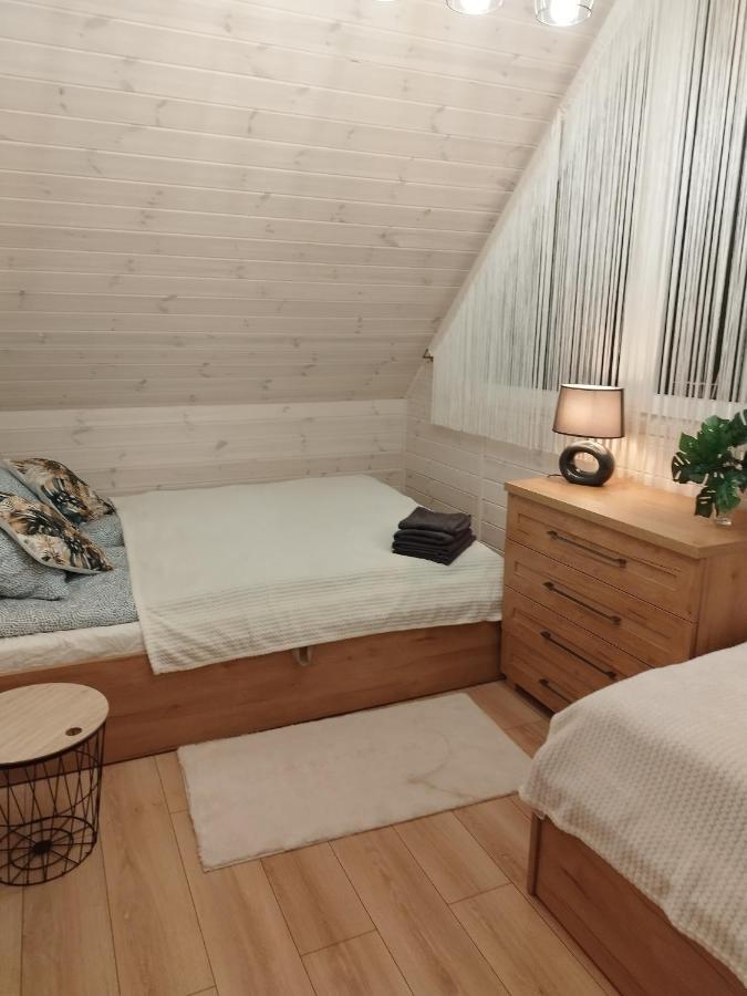Domino - Domek Nad Jeziorem Bieniowice Zewnętrze zdjęcie